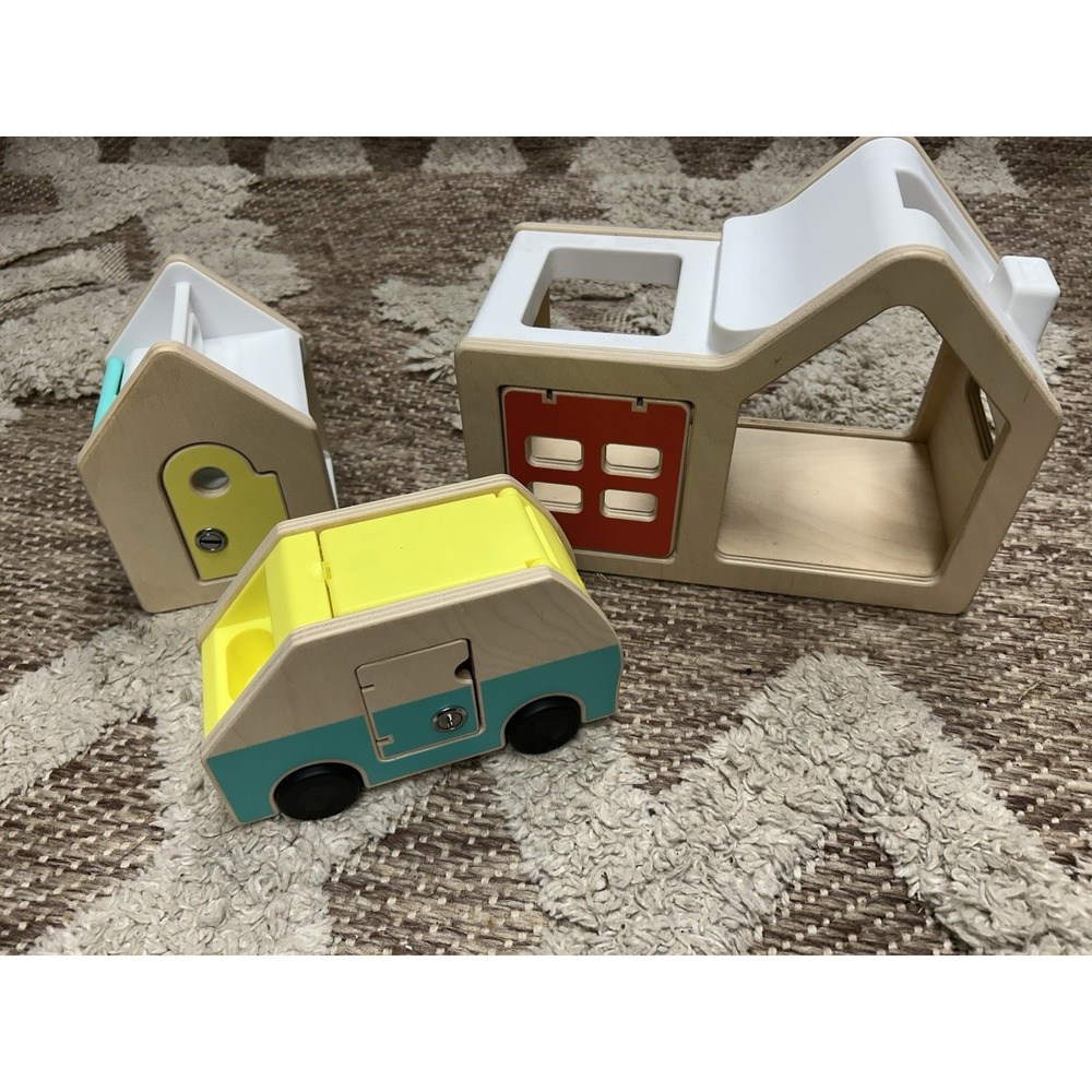 Love Every Wooden Houses And Camper Toy‎ Only